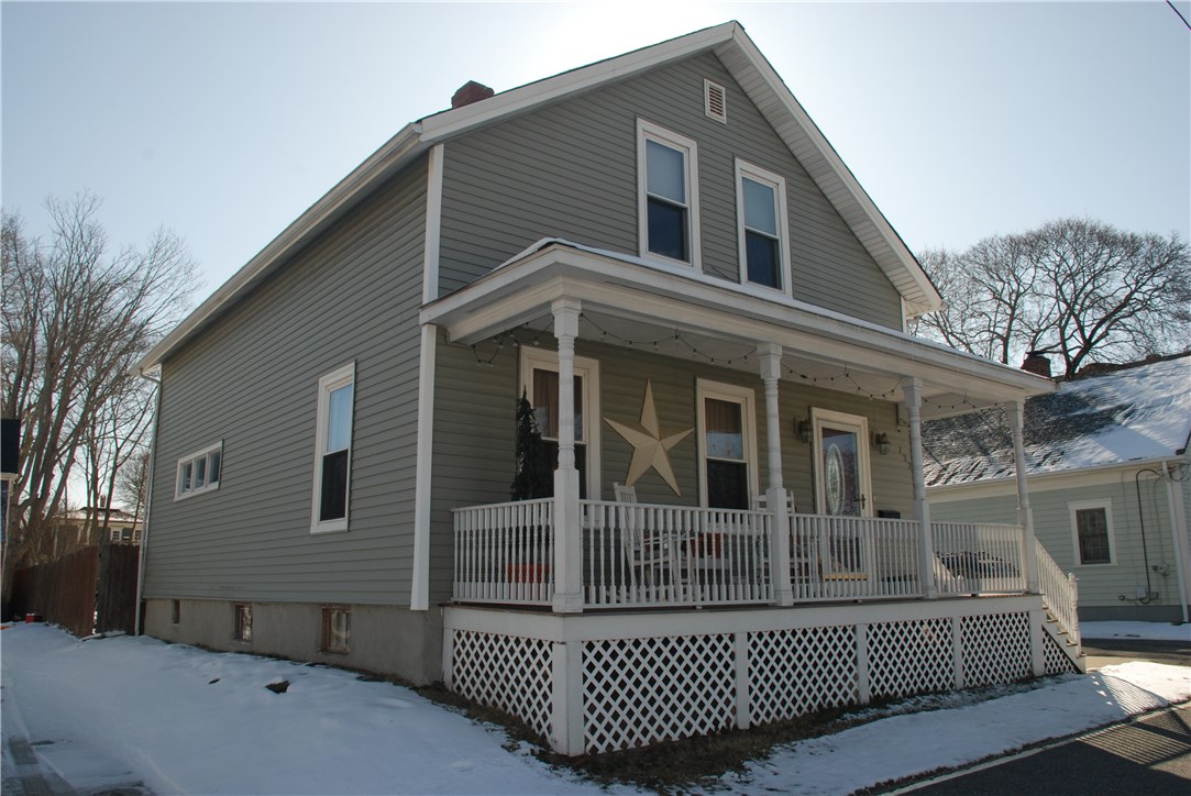 732 Main Street Warren, RI 02885 - Photo 1 of 37 Gallery Image 1