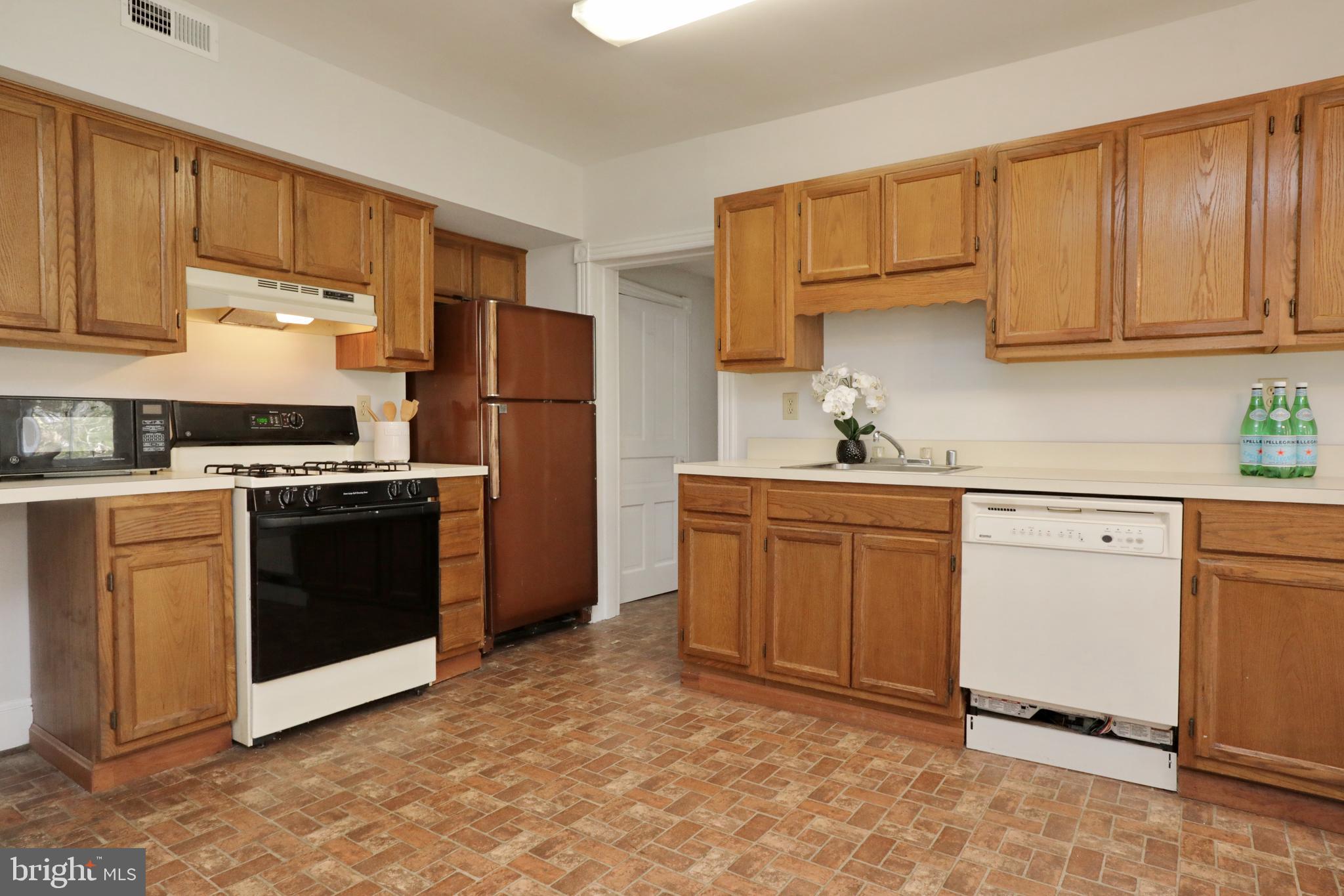 12155 Rock Point Road Newburg, MD 20664 - Photo 13 of 74