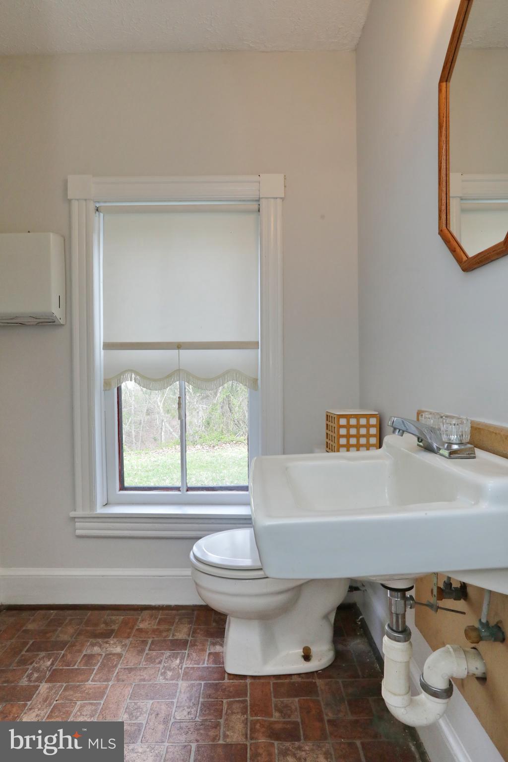 12155 Rock Point Road Newburg, MD 20664 - Photo 15 of 74