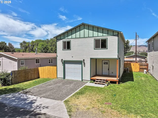 $430,000 | 911 Poplar Drive, Dallesport, WA 98617