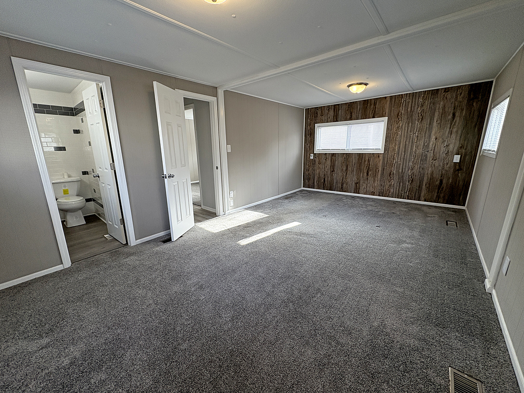 1134 Lakeview Road Elgin, IL 60123 - Photo 15 of 26 an empty room with windows