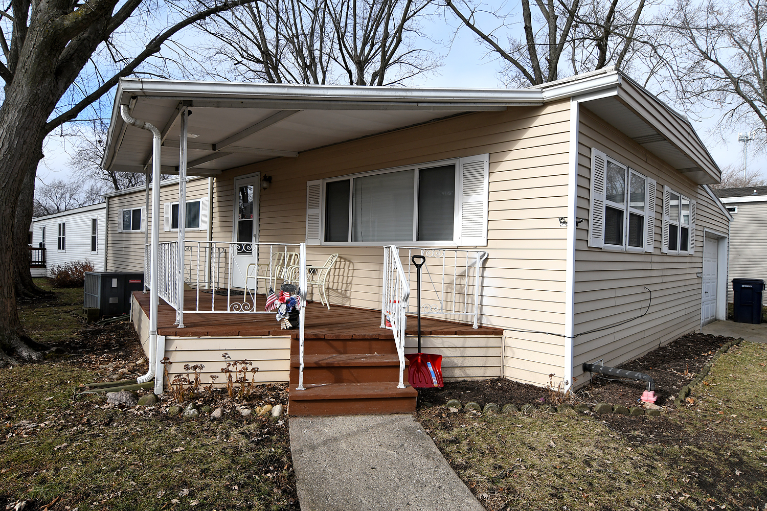 1134 Lakeview Road Elgin, IL 60123 - Photo 5 of 26 a view of a house with a patio