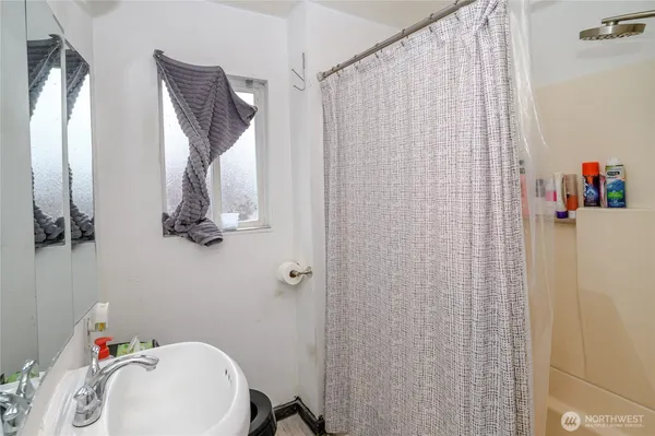 $209,900 | 1002 Grandridge Road, Grandview, WA 98930