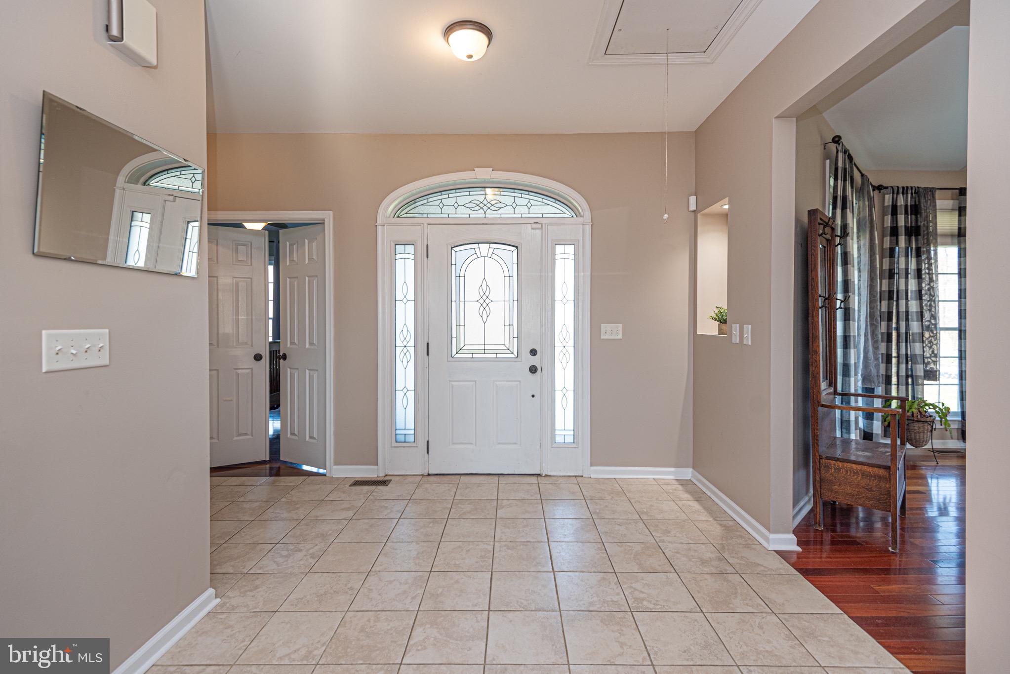 242 Hayden Road Centreville, MD 21617 - Photo 15 of 40 Foyer