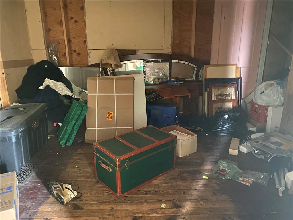 411 East Washington Street Rochester, PA 15074 - Photo 8 of 11 a room with musical instruments