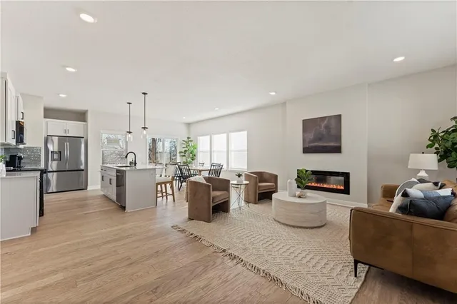 $415,950 | 411 Woodview Drive, Raymore, MO 64083