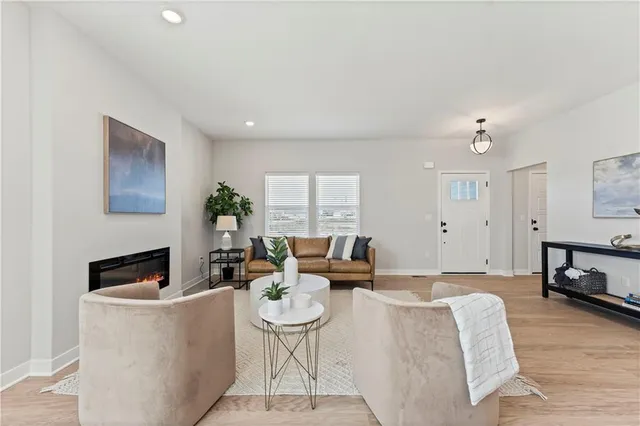 $415,950 | 411 Woodview Drive, Raymore, MO 64083