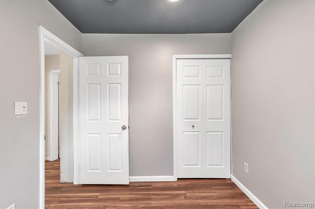 34909 Wick Road Romulus, MI 48174 - Photo 17 of 35