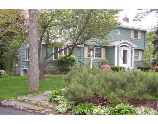 33 Keans Road Burlington, MA 01803 - Photo 1 of 16 Gallery Image 1