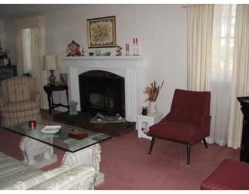 33 Keans Road Burlington, MA 01803 - Photo 2 of 16 Gallery Image 2