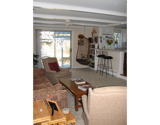 33 Keans Road Burlington, MA 01803 - Photo 4 of 16 Gallery Image 4