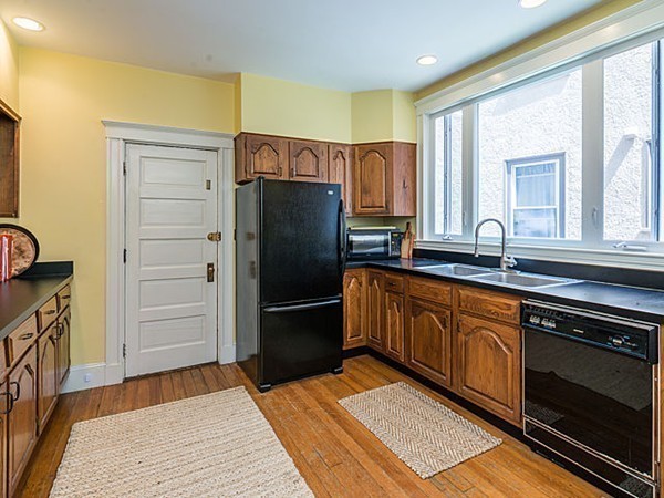 189 Rawson Road, Unit 1 Brookline, MA 02445 - Photo 14 of 20