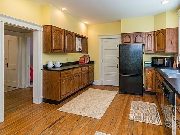 189 Rawson Road, Unit 1 Brookline, MA 02445 - Photo 15 of 20