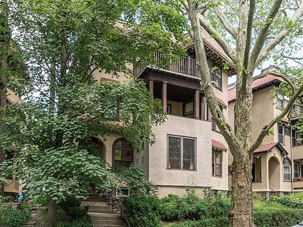 189 Rawson Road, Unit 1 Brookline, MA 02445 - Photo 3 of 20