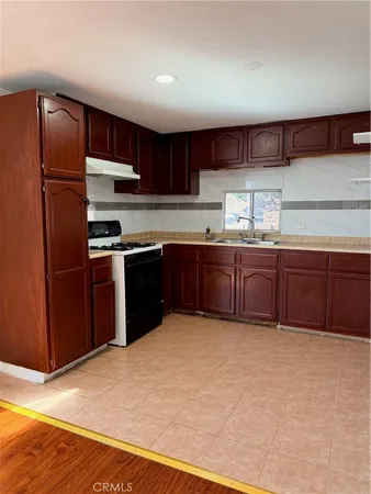 $160,000 | 6656 Rosecrans Avenue, Unit N10, Paramount, CA 90723