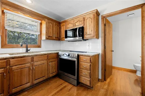 $390,000 | 1201 Aspen Drive, Smithville, MO 64089