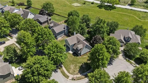 $390,000 | 1201 Aspen Drive, Smithville, MO 64089