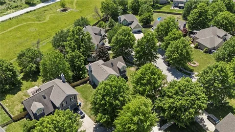 $390,000 | 1201 Aspen Drive, Smithville, MO 64089