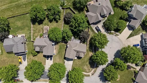 $390,000 | 1201 Aspen Drive, Smithville, MO 64089