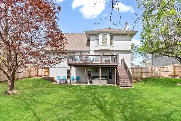 $390,000 | 1201 Aspen Drive, Smithville, MO 64089