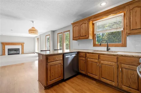 $390,000 | 1201 Aspen Drive, Smithville, MO 64089