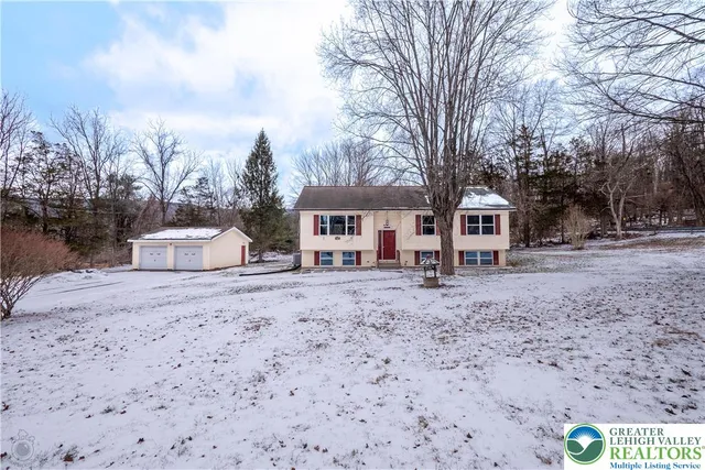 $469,900 | 1111 Delabole Jct Road, Pen Argyl, PA 18072