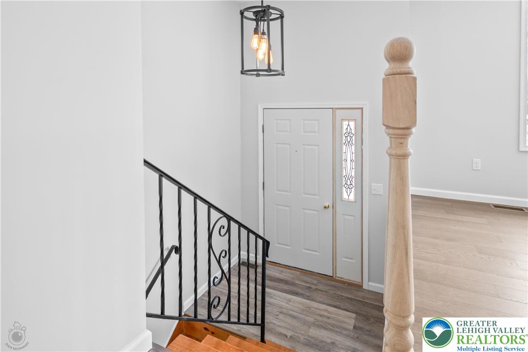 1111 Delabole Jct Road Pen Argyl, PA 18072 - Photo 8 of 26