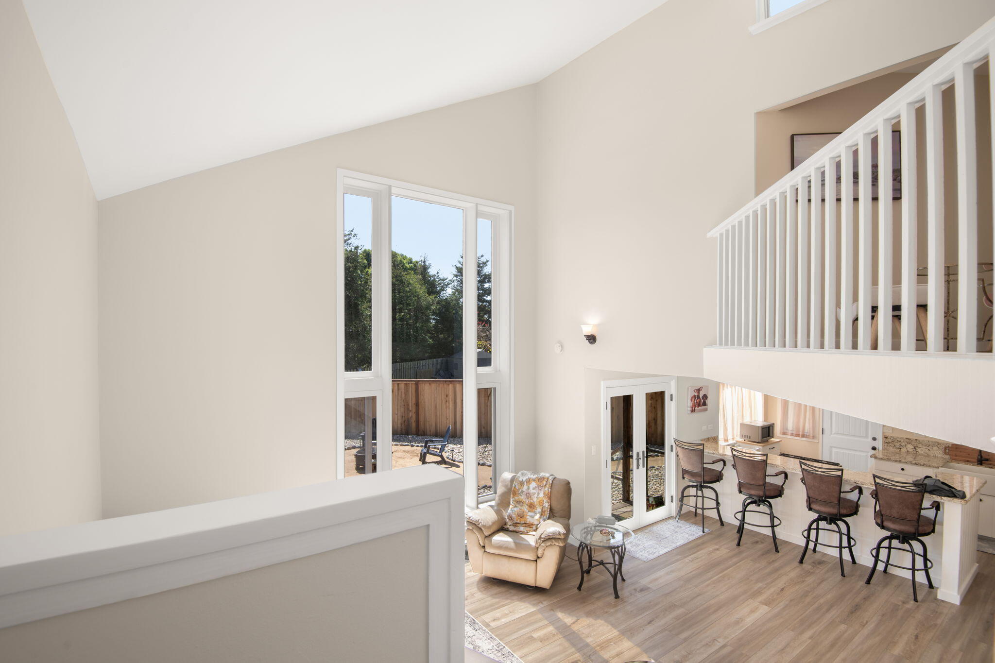2401 Medcliff Road Santa Barbara, CA 93109 - Photo 10 of 25 Stair View