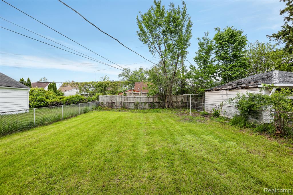8679 Burt Road Detroit, MI 48228 - Photo 13 of 13