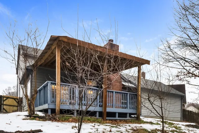 a picture of a bench in a building