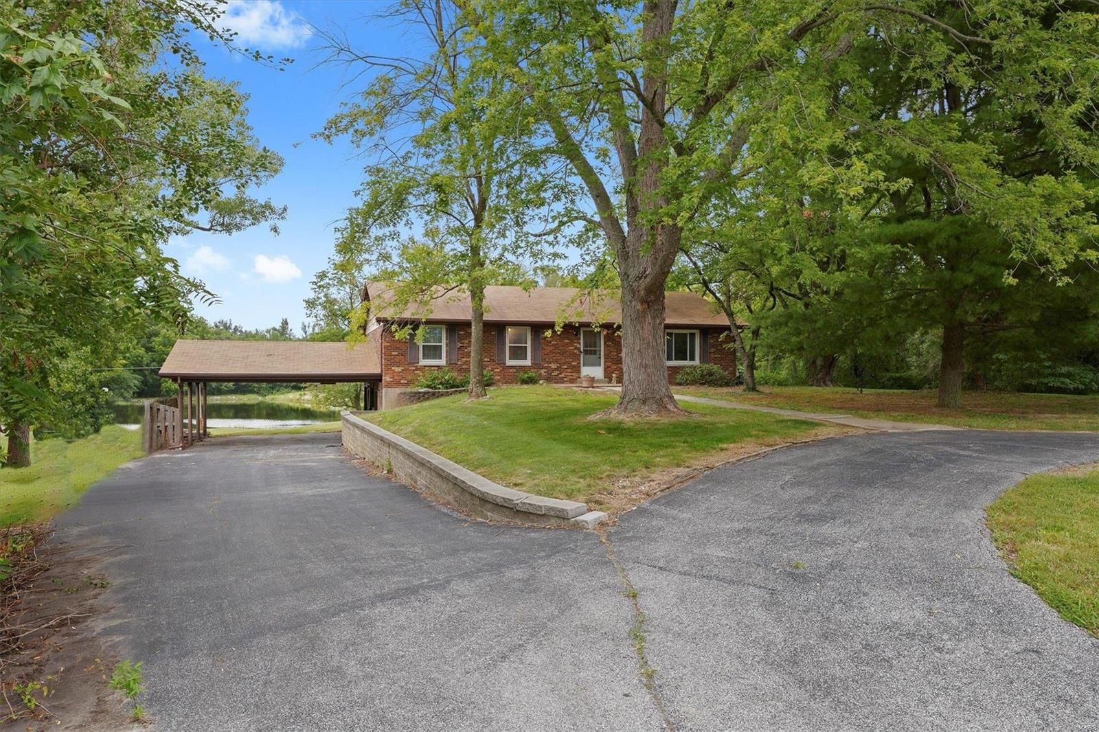 6201 Town Hall Road Belleville, IL 62223 - Photo 2 of 35 Gallery Image 2
