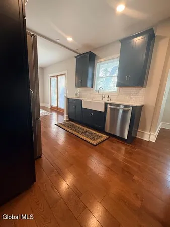 $3,200 | 226 North Greenbush Road, North Greenbush, NY 12180