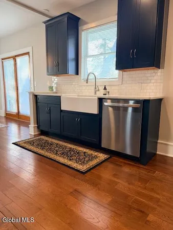 $3,200 | 226 North Greenbush Road, North Greenbush, NY 12180