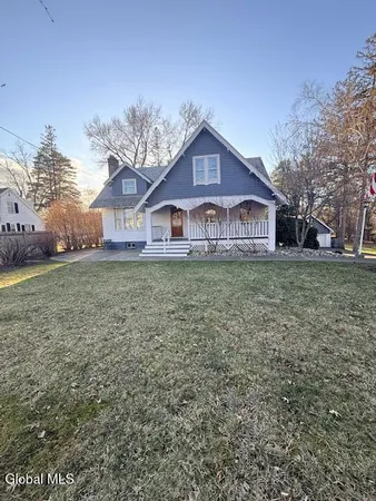 $3,200 | 226 North Greenbush Road, North Greenbush, NY 12180