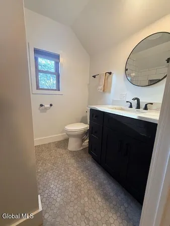 $3,200 | 226 North Greenbush Road, North Greenbush, NY 12180