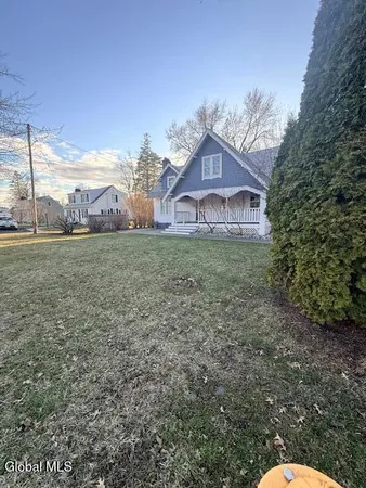 $3,200 | 226 North Greenbush Road, North Greenbush, NY 12180