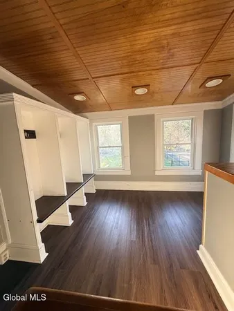 $3,200 | 226 North Greenbush Road, North Greenbush, NY 12180