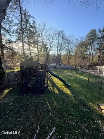 $3,200 | 226 North Greenbush Road, North Greenbush, NY 12180