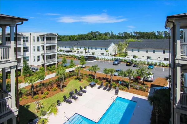 $3,950 | 105 Gascoigne Avenue, Unit 102, St. Simons Island, GA 31522