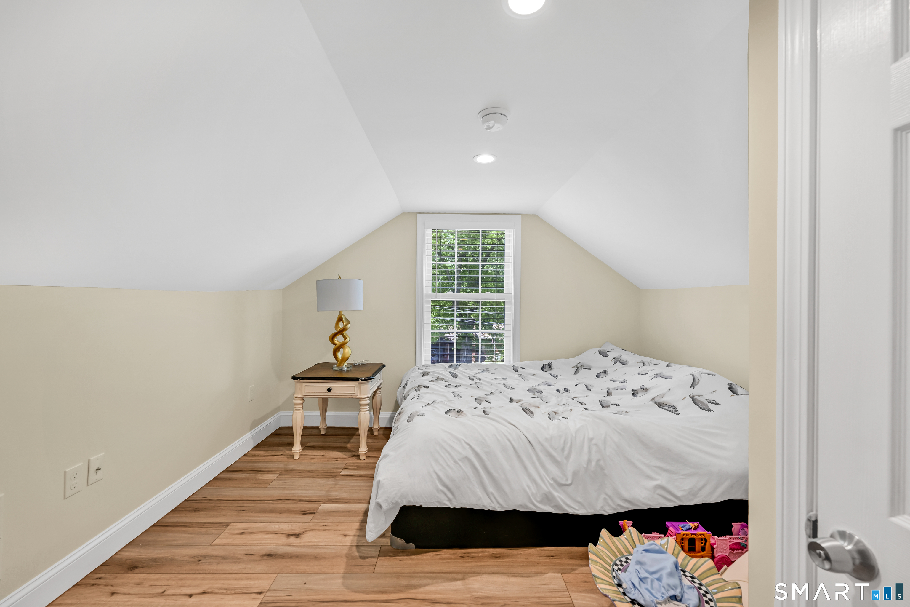 222 Hamilton Street Meriden, CT 06451 - Photo 18 of 33