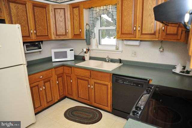 1214 Pine Road Carlisle, PA 17015 - Photo 3 of 14 Gallery Image 3