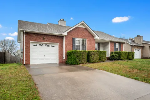 $220,000 | 221 Grassmire Drive, Clarksville, TN 37042