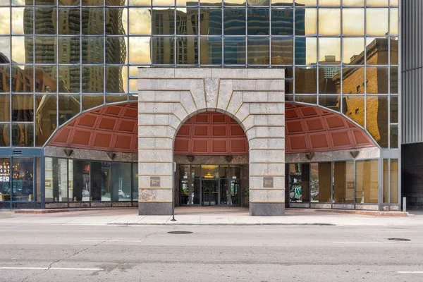 $2,400 | 10 East Ontario Street, Unit 904, Chicago, IL 60611