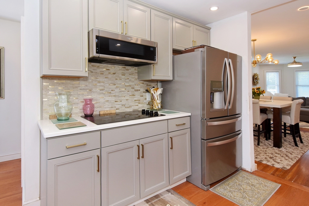 435 Cabot Street, Unit B Beverly, MA 01915 - Photo 19 of 35