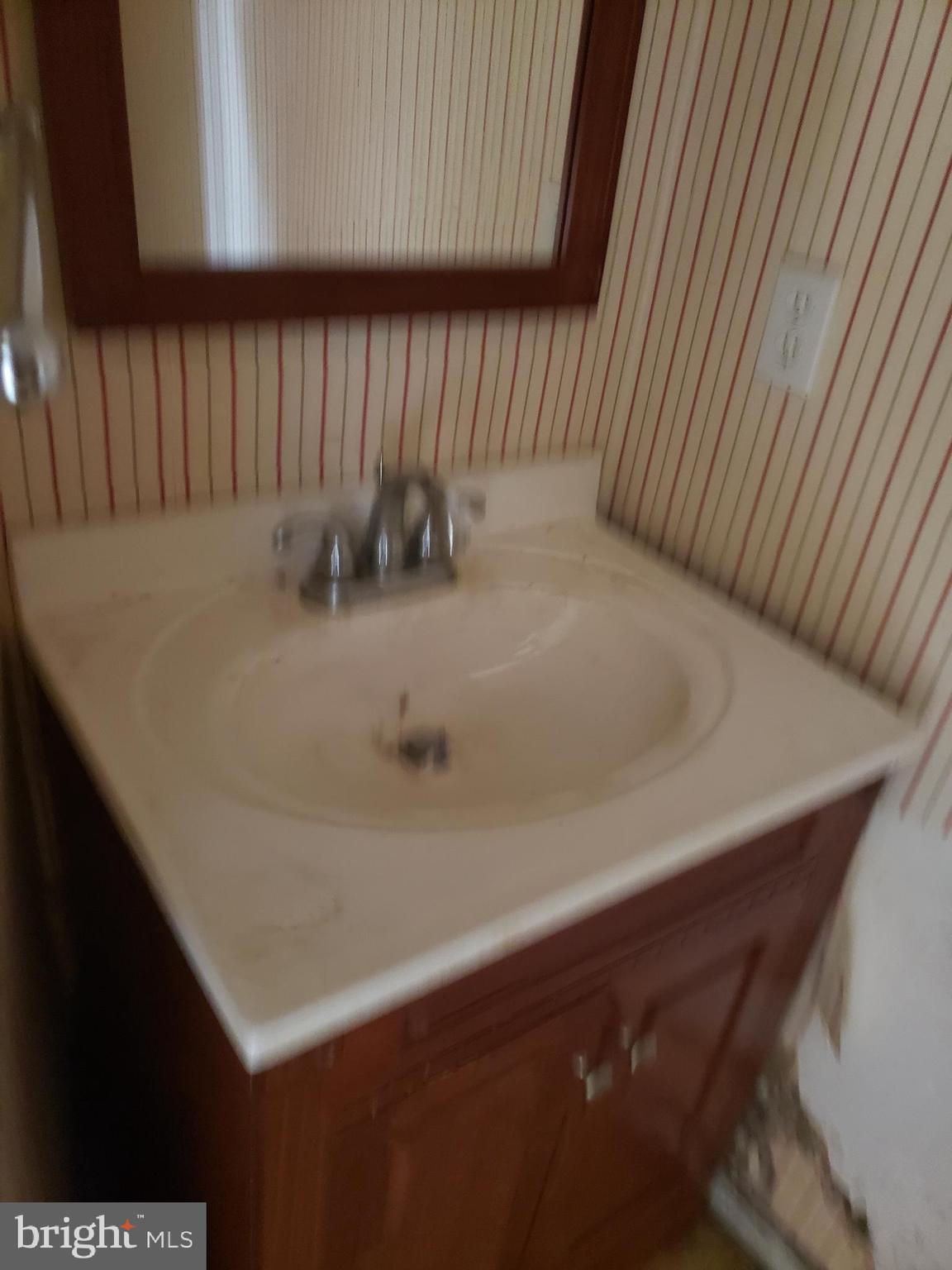 1303 Arnold Road Westminster, MD 21157 - Photo 23 of 53 HALF BATH - MAIN LEVEL