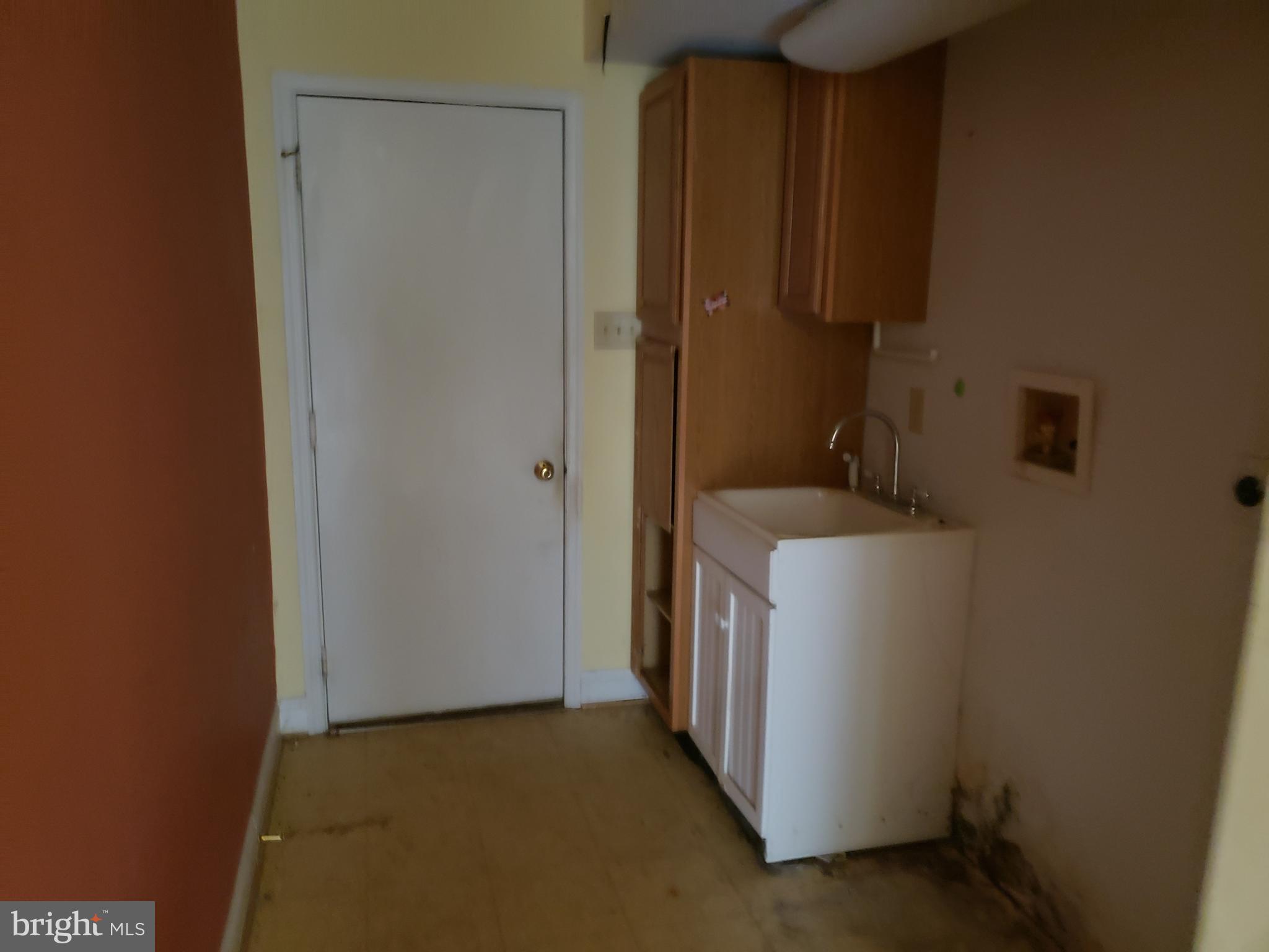 1303 Arnold Road Westminster, MD 21157 - Photo 24 of 53 LAUNDRY AREA - MAIN LEVEL