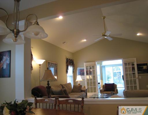 373 Windfall Lane Somerset, NJ 08873 - Photo 6 of 10