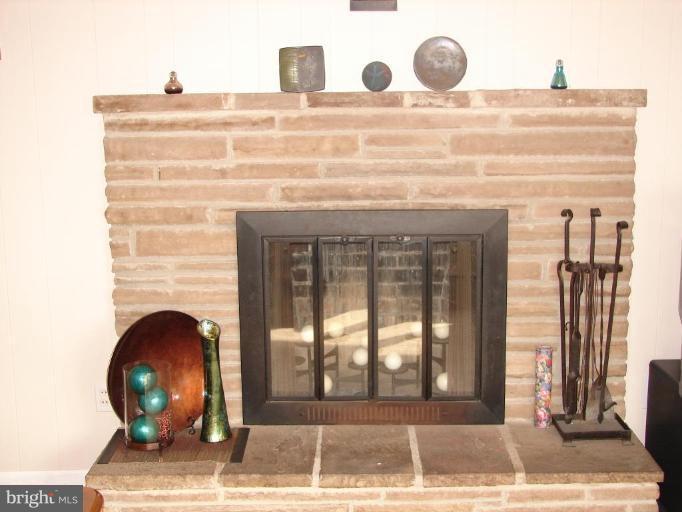 729 Nottingham Road Elkton, MD 21921 - Photo 5 of 30 Living Room #3