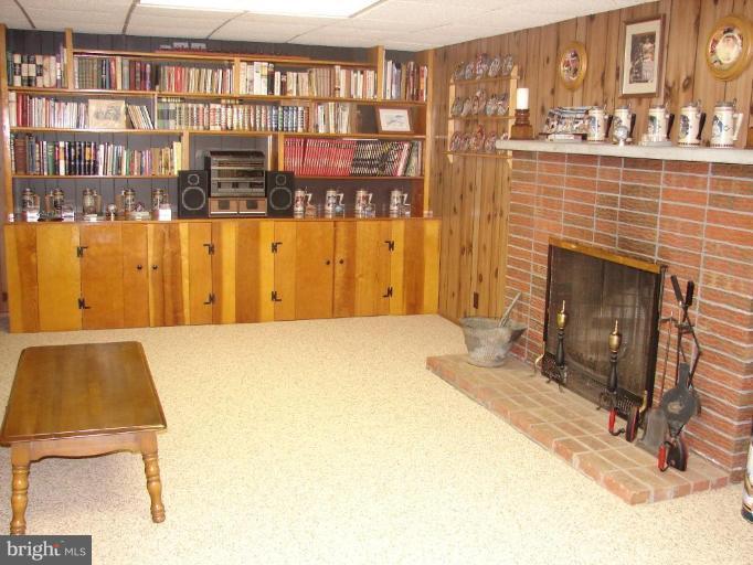 729 Nottingham Road Elkton, MD 21921 - Photo 8 of 30 Family Room