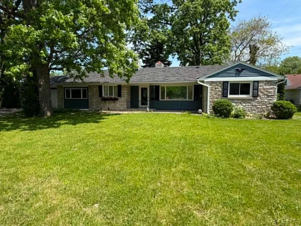 $194,900 | 3 Orchard Court, Essexville, MI 48732